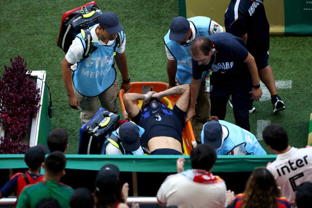 🚑 Infortunio SHOCK per Ugarte! Lo stop può durare UN ANNO e lo United…