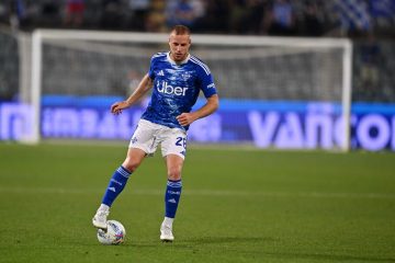 ✔️ UFFICIALE | Como, Smolcic rinnova fino al 2031: “Sono migliorato tanto grazie a Fabregas. La scorsa stagione è stata incredibile”
