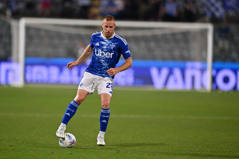 ✔️ UFFICIALE | Como, Smolcic rinnova fino al 2031: “Sono migliorato tanto grazie a Fabregas. La scorsa stagione è stata incredibile”