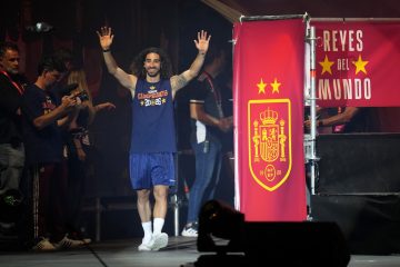 📸 Cucurella l’ha fatto davvero: ecco il tattoo di de la Fuente sul braccio 😂
