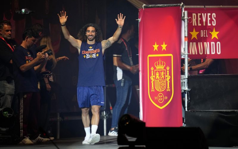 📸 Cucurella l’ha fatto davvero: ecco il tattoo di de la Fuente sul braccio 😂