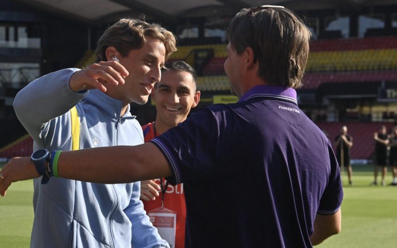 💜 Bove ritrova la Fiorentina da capitano del Watford: abbracci e commozione