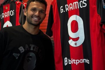 📸 Gonçalo Ramos in posa con la 9 del Milan: è in città per cercare casa
