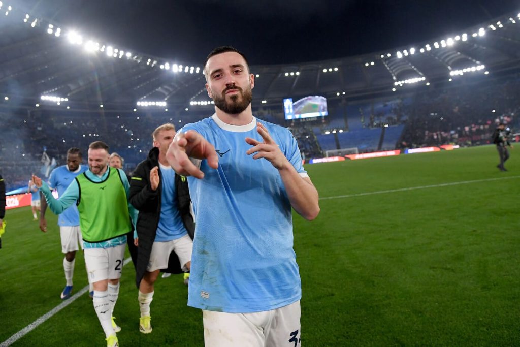 🤝🏻 È FATTA per Mario Gila al Milan: alla Lazio 30 milioni di euro. Il Real riceverà il 50% della cifra