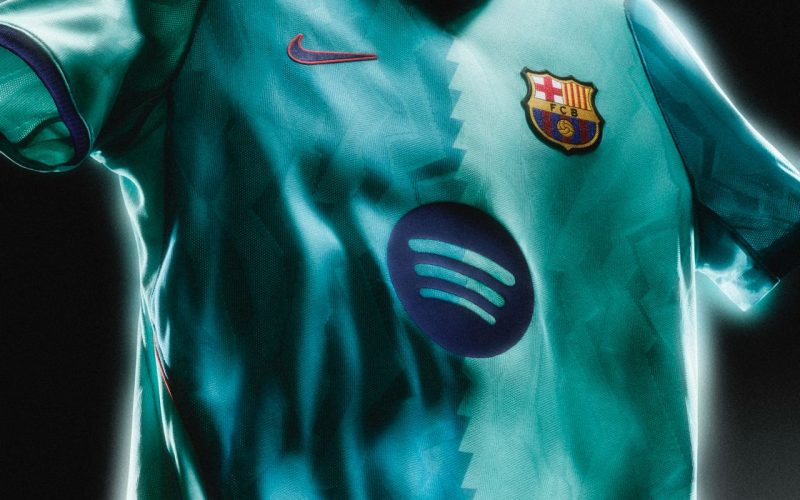 📸 Barça, la terza maglia è SPETTACOLARE: richiamo a Dinho! Real Madrid in rosa: i kit