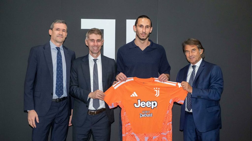 ⚪️⚫️ UFFICIALE: Grabara è un nuovo portiere della Juventus!
