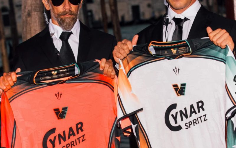 🆕 Il Venezia lancia la maglia AWAY 26/27: è ispirata al linguaggio architettonico della città