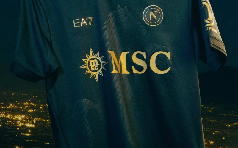 📸 Napoli, ECCO la terza maglia EUROPEA! La presentazione è 😍