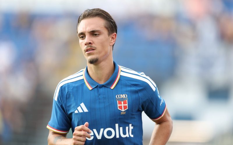 ↔️ Como, si va verso un cambio in lista UEFA: Caqueret favorito per sostituire Jesus Rodriguez