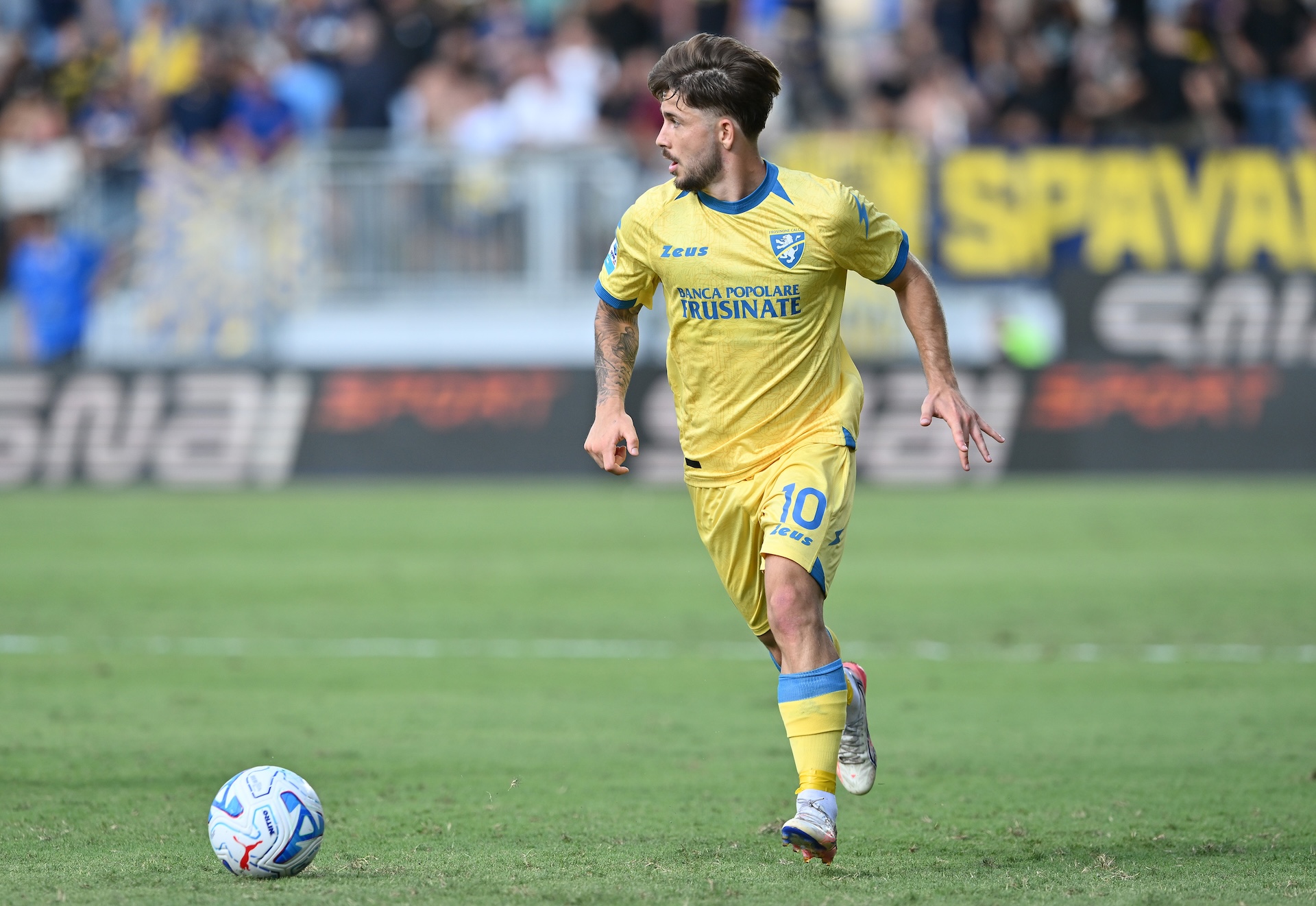 🗣️ Frosinone, Schmid: “Alvini ci spinge per andare al limite! Raimondo? Una specie di CR7…”