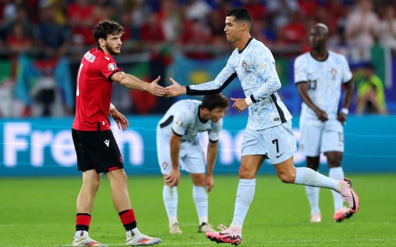 🫂 CR7 incoraggia Kvara: “Non dimenticare mai cosa ti ha portato fin qui, mantieni vivo quel fuoco”