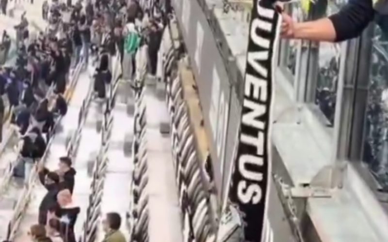 😨 Scene SURREALI al termine di Juventus-Lazio: alcuni tifosi bruciano delle sciarpe bianconere