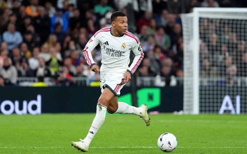 🤯 Ma che cosa si è INVENTATO Kylian Mbappé? Gol SENSAZIONALE contro il Siviglia 🎥