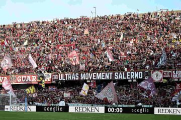 🫂 Prosegue il gemellaggio STORICO tra Salernitana e Bari: le immagini sono 😍